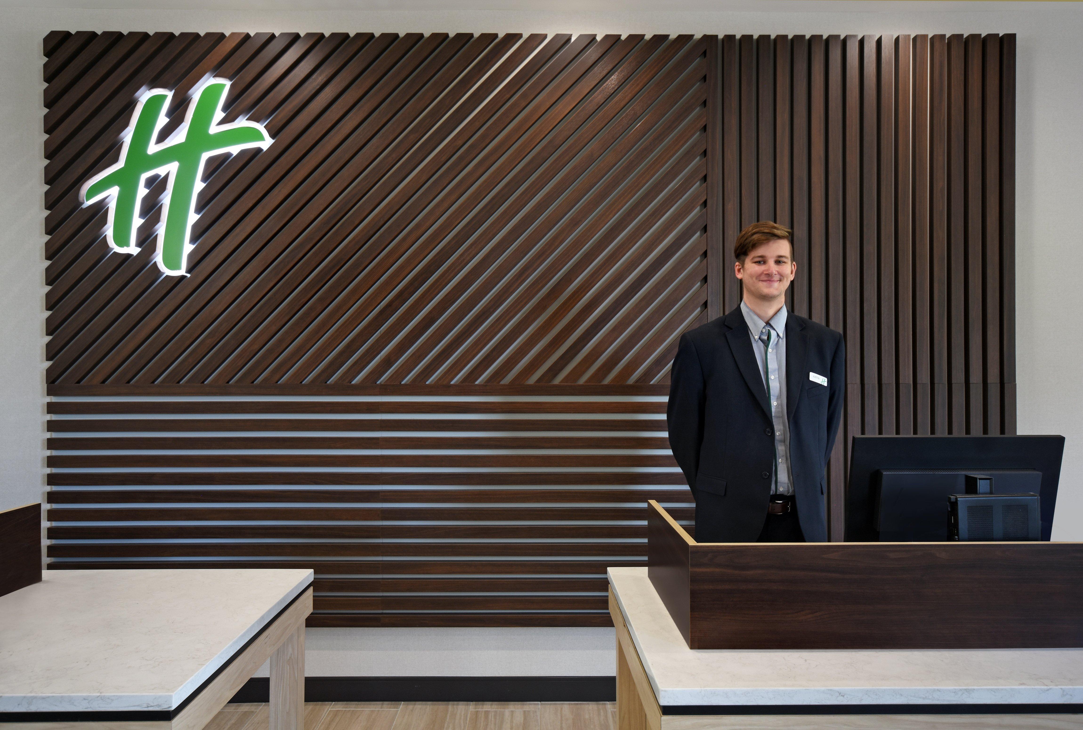 Holiday Inn Grand Rapids North - Walker By Ihg Exterior photo
